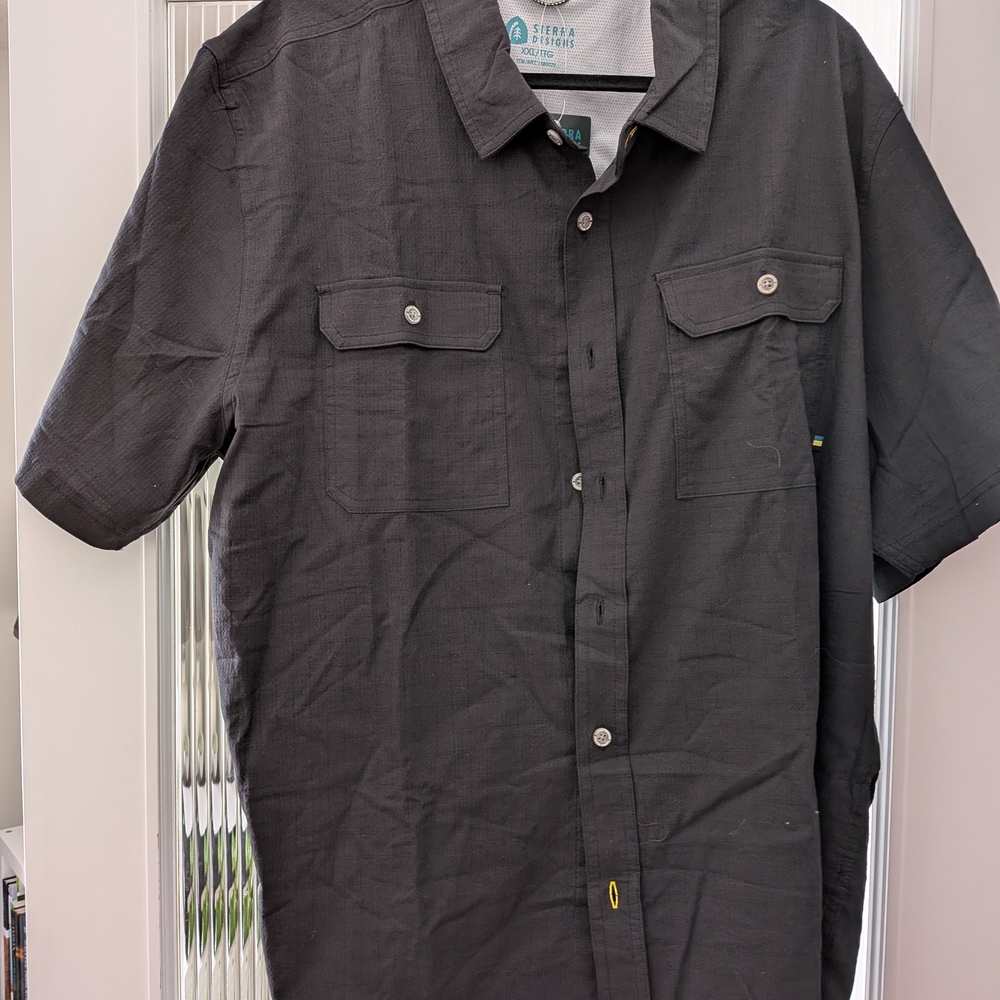 Sierra Designs Men’s Black Short-Sleeve Button-Down Shirt